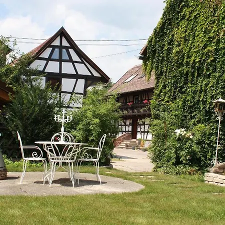 La Grange Aux Coqs Bed & Breakfast *